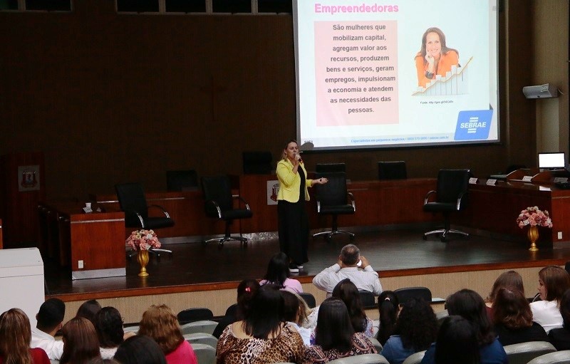 1º Fórum Mulheres Empreendedoras de Aracruz ofereceu capacitação com o compartilhamento de práticas diárias