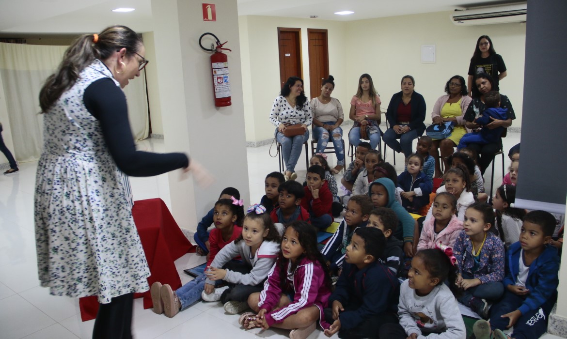 Maratona de histórias na Biblioteca Pública de Aracruz 