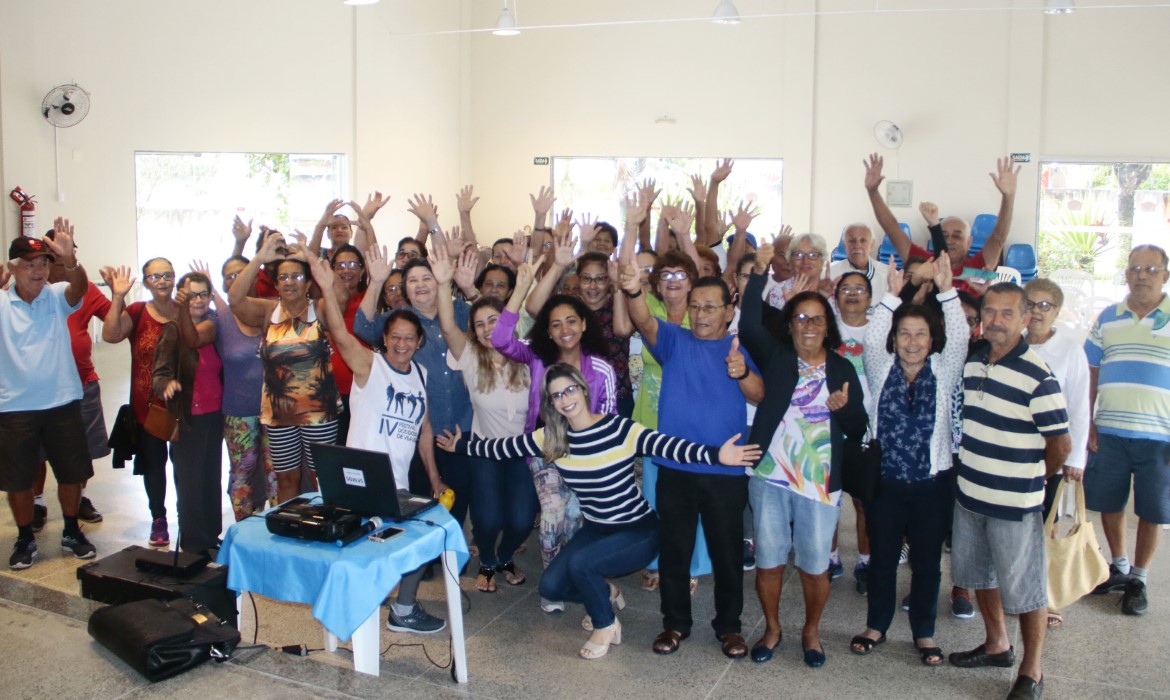 Palestra sobre saúde na terceira idade abre programação da Semana do Idoso em Aracruz