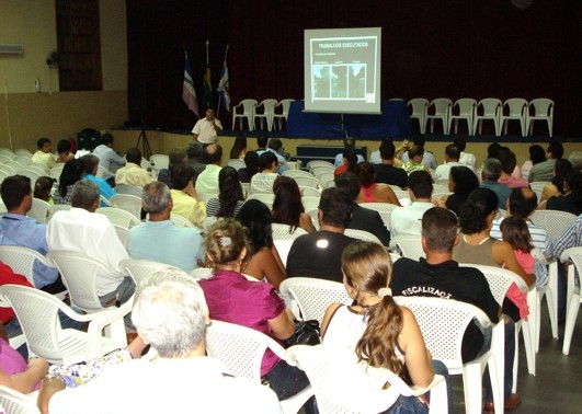 Teatro lotado na última Assembleia Popular do ano