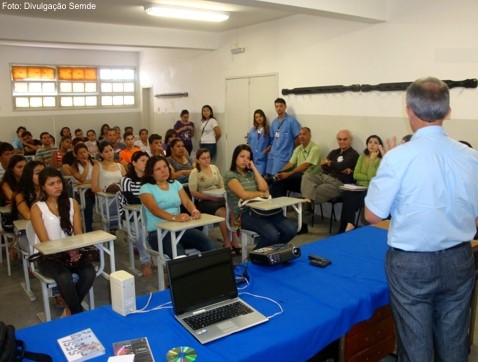 Mais 65 jovens iniciaram hoje cursos de qualificação profissional oferecidos pela Prefeitura de Aracruz