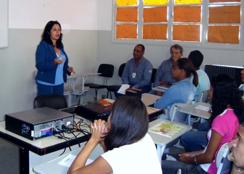 Aula Inaugural do Programa Jovem Aprendiz em Aracruz para capacitar e inserir o jovem no mercado