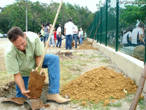 Prefeitura de Aracruz promove confraternização para marcar Dia Nacional da Árvore