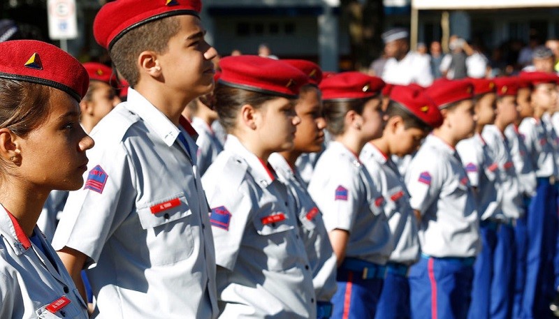 Prefeitura de Aracruz explica questão das Escolas Cívico-Militares