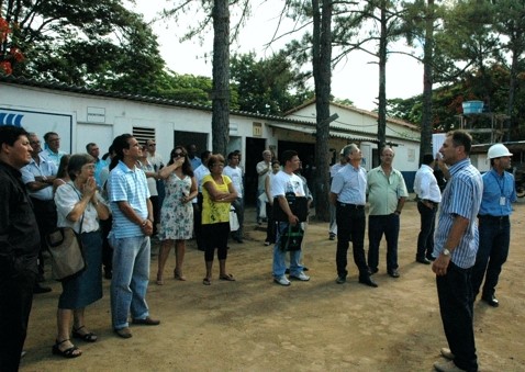 Prefeito de Aracruz visita obras com lideranças do município