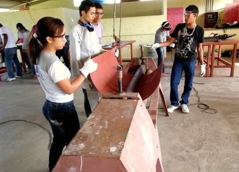 Alunos do Projovem mostram em exposição de trabalhos o que aprenderam nos cursos 