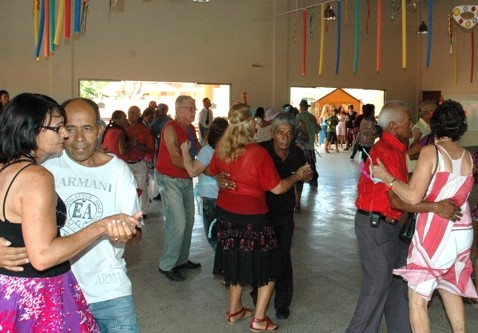 Melhor idade de Aracruz vai comemorar o Dia das Mães com diversão no Centro de Convivência 