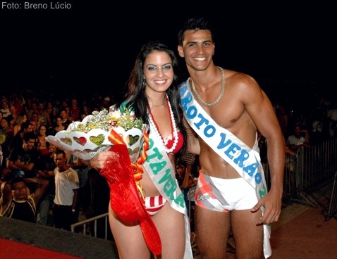 Conhecidos os jovens eleitos como os bonitões do Verão de Aracruz 2010 em desfile na Barra do Sahy