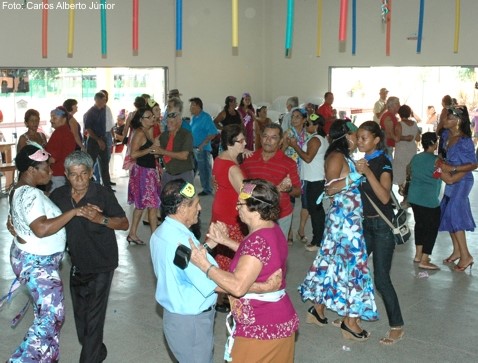 Neste sábado (17) vai ter festa para a terceira idade: é o I Arraiá do Centro de Convivência do Idoso