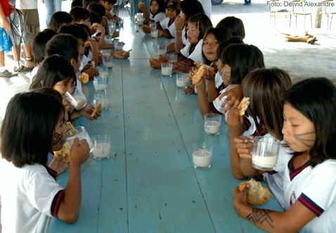 Prefeitura mantém qualidade na merenda escolar e capacita mais de 200 manipuladores de alimentos