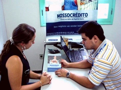 NossoCrédito em Aracruz recebe visita de associação financeira para conhecer o programa