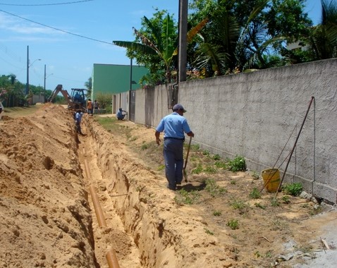 SAAE Aracruz  está construindo redes coletoras em vários locais do município 