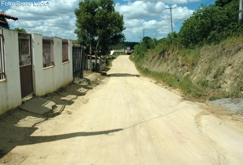 Mais de R$ 4 milhões em obras só em Guaraná com pavimentações e ginásio de esportes