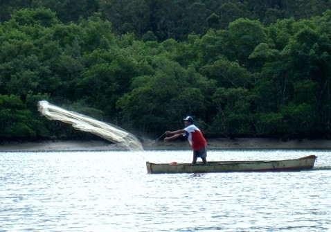 Pesca de peixes proibida até 28 de fevereiro em Aracruz