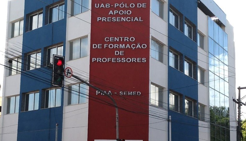 Polo UAB de Aracruz realiza cerimônia de colação de grau de cinco cursos de licenciatura