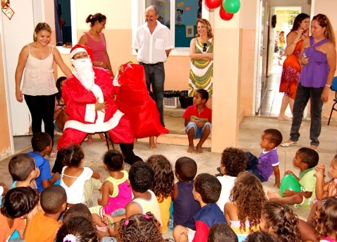 Projeto Criança Feliz realiza confraternização de Natal para crianças do CMEI Vovó Sinhá