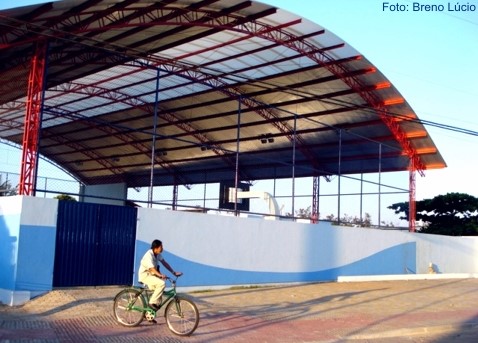 Aracruz ganha mais uma área de esportes e lazer, a 'Quadra Poliesportiva Coberta no bairro Itaputera'