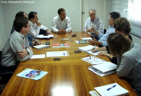 Sebrae e Bandes se reúnem com prefeito de Aracruz para fortalecer micro e pequeno empreendedor