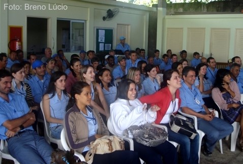 SAAE de Aracruz promove conscientização de funcionários sobre desperdício e reciclagem