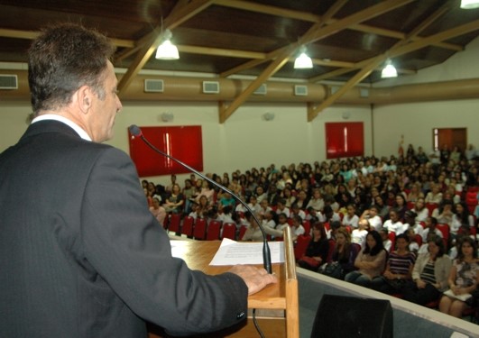 Mais de 500 pessoas marcam presença na abertura oficial do Seminário de Educação em Aracruz