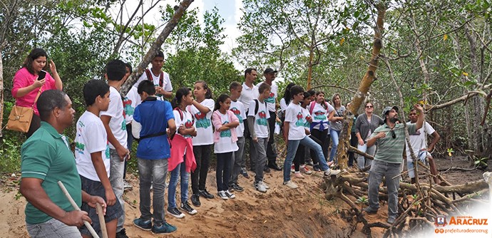 Projeto Escola no Mangue é realizado em Aracruz