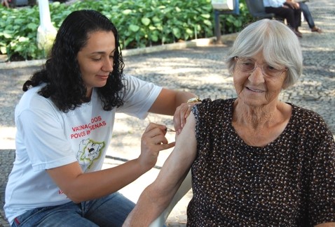 Campanha Nacional de Vacinação Contra Gripe já atingiu mais de 1745 pessoas em Aracruz