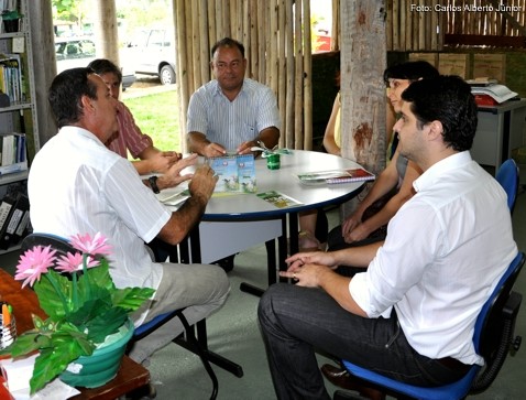 Secretaria de Meio Ambiente de Aracruz recebe visita de equipe da Prefeitura de Jaguaré